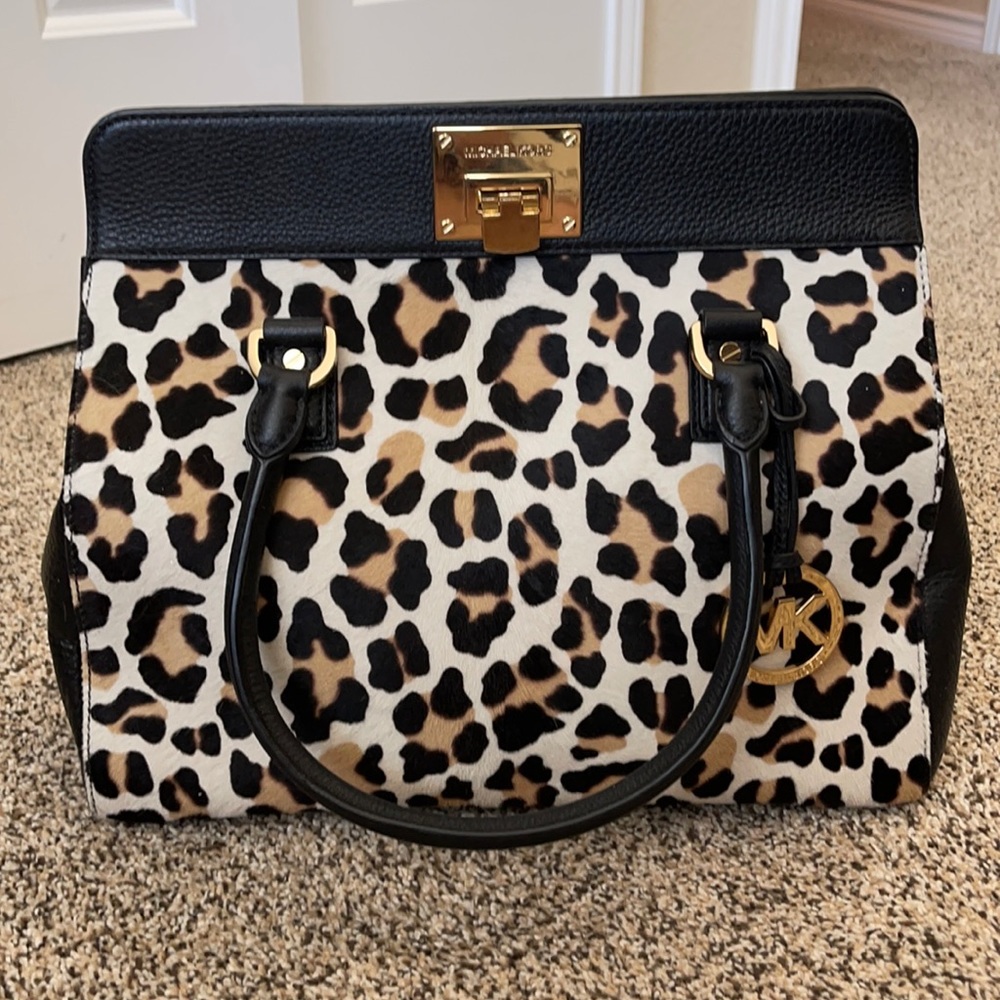 Like new leopard MK bag